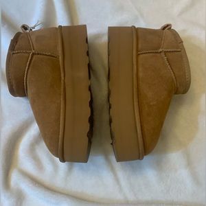 Mega platform fuzzy Ugg lookalikes!!!